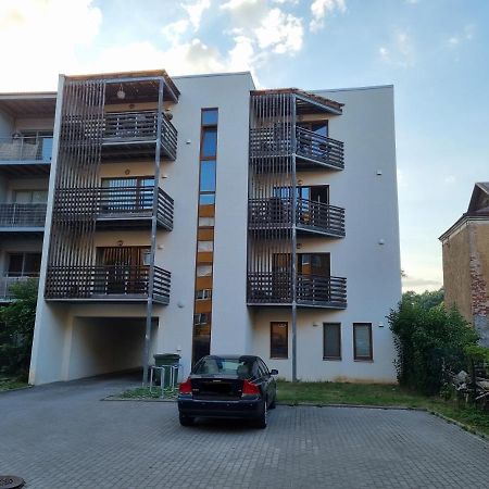 R63 Apartment With Terrace タルトゥ エクステリア 写真