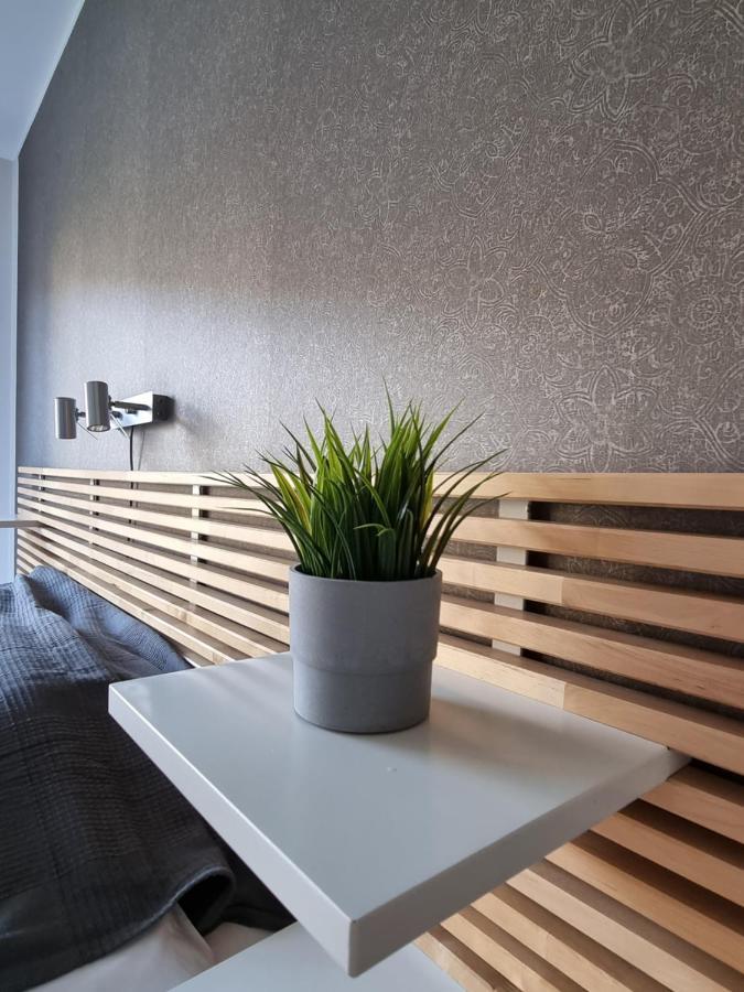 R63 Apartment With Terrace タルトゥ エクステリア 写真