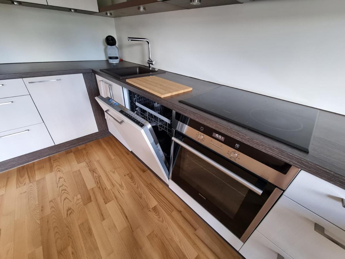 R63 Apartment With Terrace タルトゥ エクステリア 写真