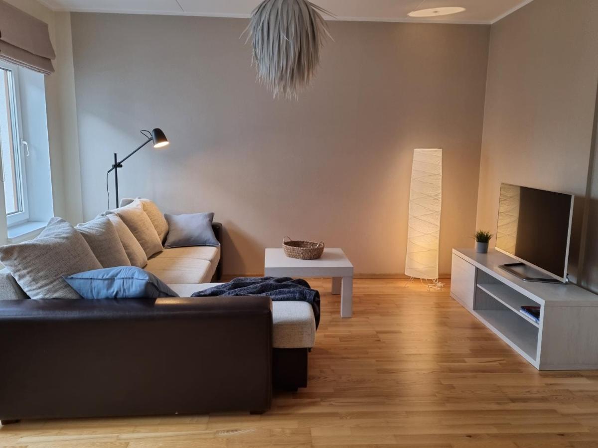 R63 Apartment With Terrace タルトゥ エクステリア 写真